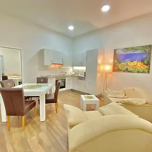  דירה Steiner Residences Augarten